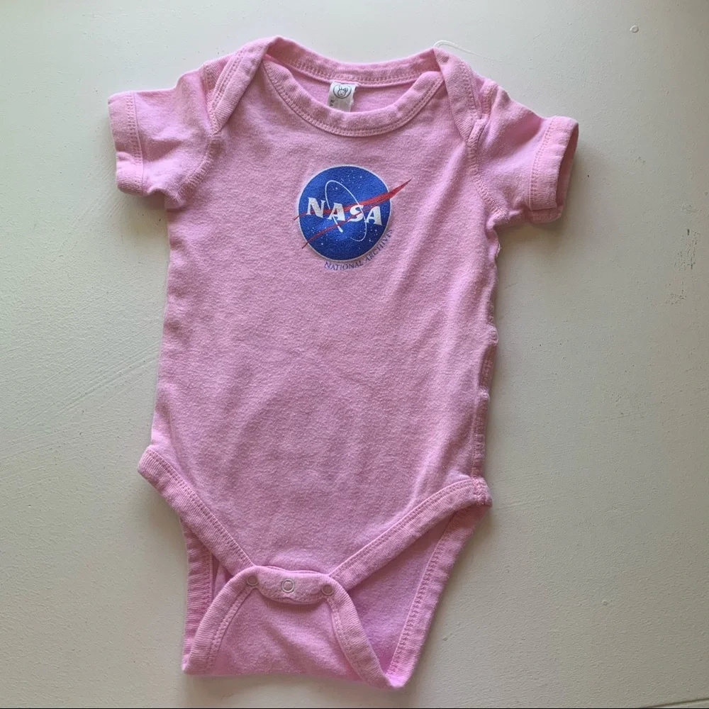 Vintage-Style NASA National Archives Infant Onesie – Size 6M